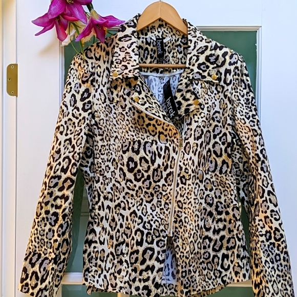 berek Jackets & Blazers - 👑 Berek Rhinestone Animal Print Jacket 👑